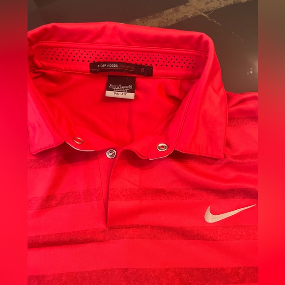 Nike Golf Tiger Woods Collection Golfshirts - Picture 6 of 6